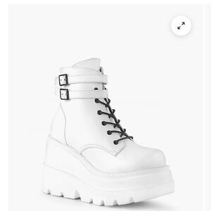 Adorable platform boots